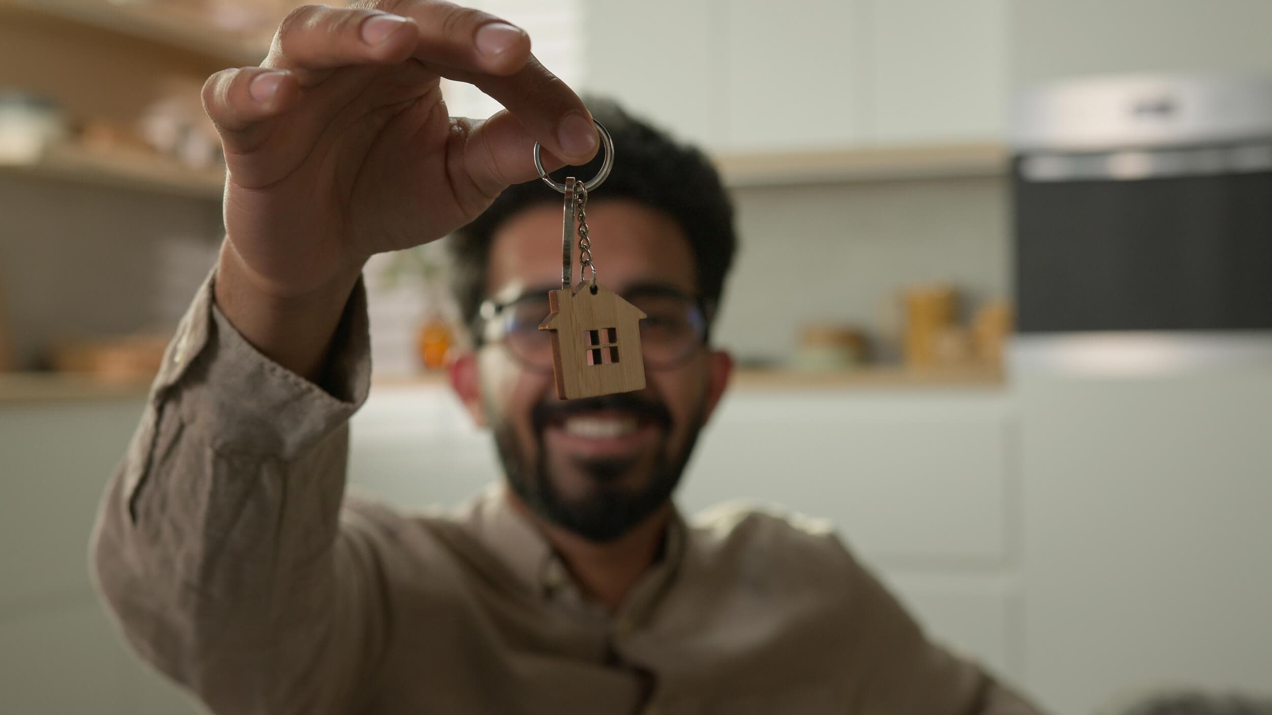 Advisor reviewing bridging loan options with a couple